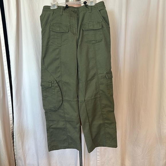 Brandy Melville Pants - Brandy Melville Cargo Pants Green Khaki S